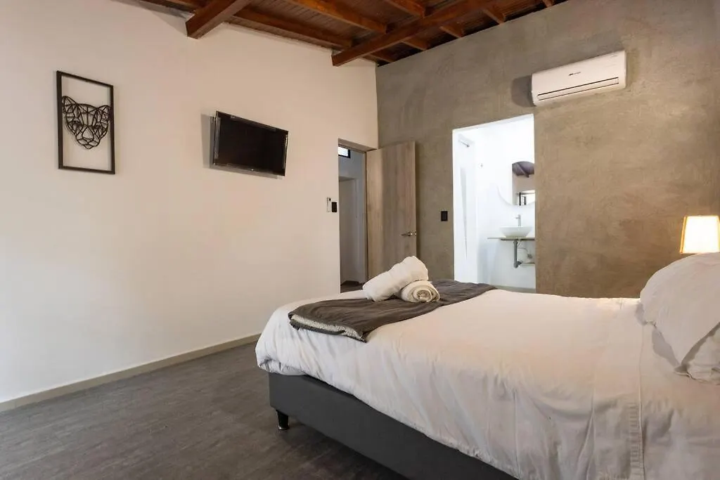 Nowa Provenza --Private Villa With Heated Pool & Spa Medellin